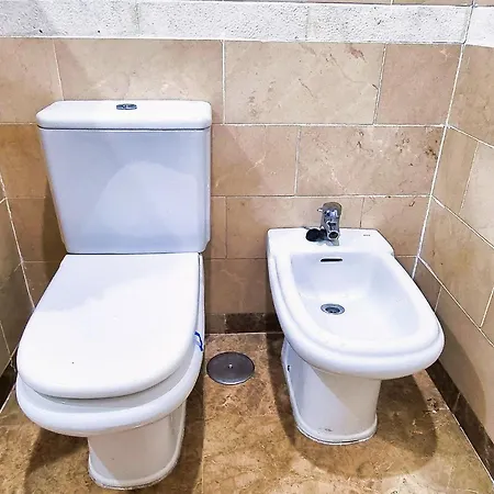 One-bedroom In Centre With Parking Included